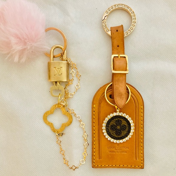 Louis Vuitton Lock, Key, Tag Bundle - Picture 13 of 13